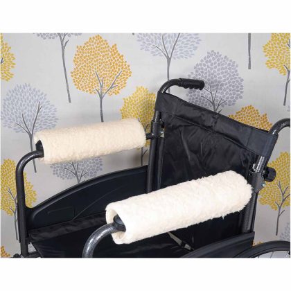 ThuiszorgwinkelXL Zachte Armleuninghoes voor rolstoel (per paar) | Geeft comfort en warmte | Drukvermindering onderarmen En ellebogen | Armleuninghoezen | VA136SE