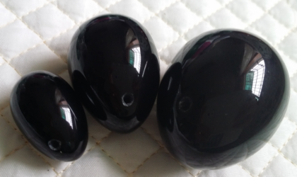 Yoni-eggs.nl 3 x Black Obsidian Yoni Ei