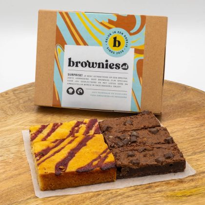 Brownies.nl 2 Smaken Brownie Box - 6 Brownies Per Post - Brievenbus Pakket - Brownie Box - Fair trade Belgische chocolade - 3 brownies per smaak - Cadeau