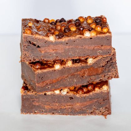 Brownies.nl Nutella Brownie Box - 12 Brownies Per Post - Brievenbus Pakket - Brownie Box - Nutella hazelnoot pasta - Wit - Puur - Melk chocolade - Cadeau