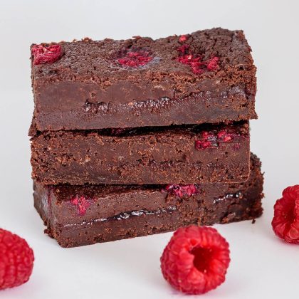 Brownies.nl Brownie Vegan Framboos - 6 Brownies - Brievenbus Pakket - Brownie Box - Pure chocolade - Frambozenjam - Verse frambozen - Zonder melk en eieren
