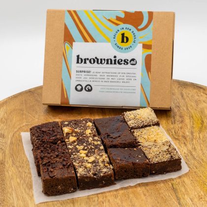 Brownies.nl Vegan Mini Brownie Box - 12 Brownies Per Post - Brievenbus Pakket - Brownie Box - 70,5% Pure chocolade - Original - Noten - Framboos - Kokos - Cadeau