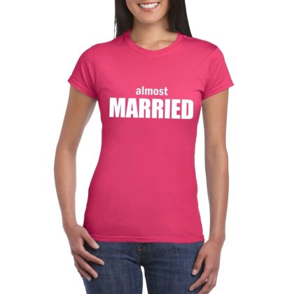 Bellatio Decorations Almost Married tekst t-shirt roze dames