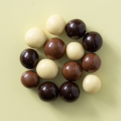 De Notenshop Chocolade hazelnoten gemengd 5 kg doos